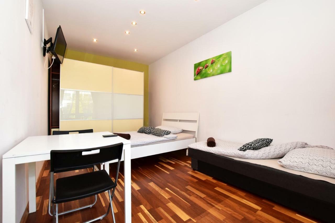 City Central Hostel Swidnicka Breslavia Esterno foto